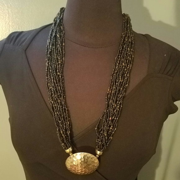 Jewelry - Multi stand seed bead necklace with a pendent